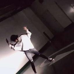 欧美咆哮舞蹈视频,揭秘咆哮舞的狂野魅力