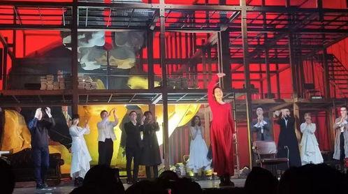 欧美露天话剧视频