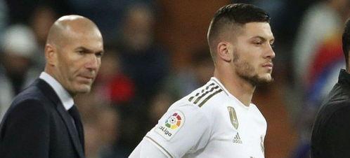 欧美出轨球员视频,球员视频曝光，道德底线再遭挑战