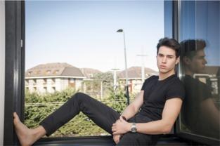 欧美个性潮流视频,揭秘个性视频背后的时尚密码