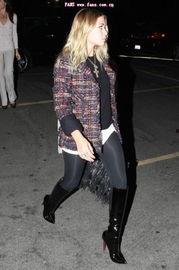 欧美街头时尚女郎视频,欧美街头时尚女郎潮流风向标