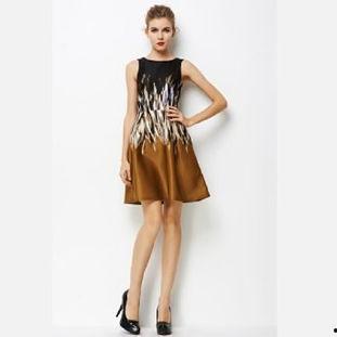 欧美连衣裙胖妹妹视频,胖妹妹们的连衣裙魅力展示