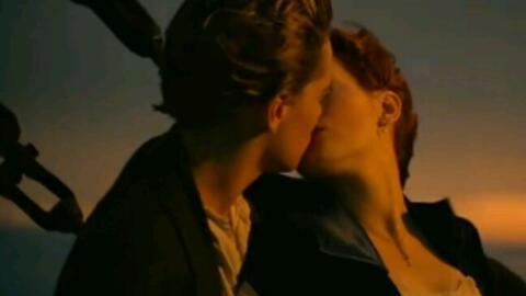 欧美疯狂吻戏视频大全,浪漫瞬间尽收眼底