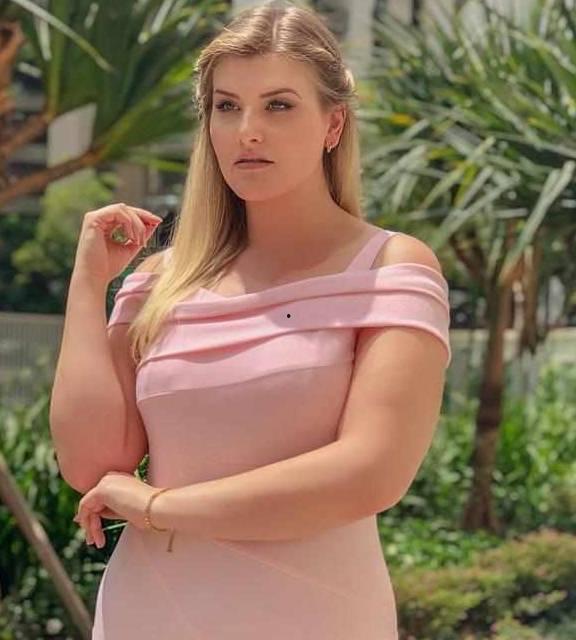 欧美美女长胖对比视频,身材曲线的微妙转变