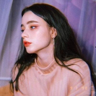 霸气欧美校园美女视频,霸气欧美美女的青春风采