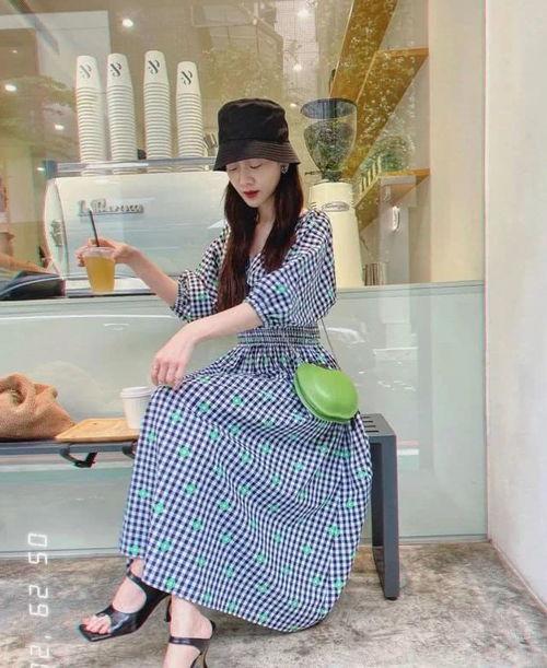 欧美豪门娇妻穿搭视频,优雅与奢华的完美融合