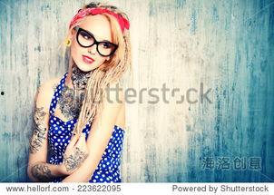 欧美视频有纹身的女人