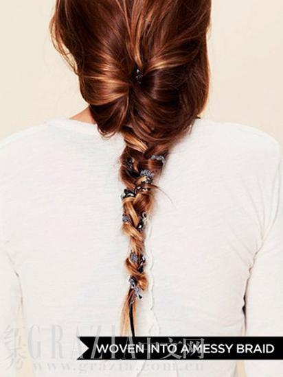 欧美针织发带戴法视频,欧美流行针织发带戴法大揭秘